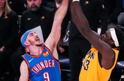 开云体育APP下载-雷霆后卫组合默契十足，引领球队取胜