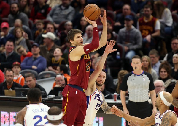 猛龙队球员因家庭原因缺席比赛,备受关注 猛龙队球员因家庭原因缺席比赛,备受关注