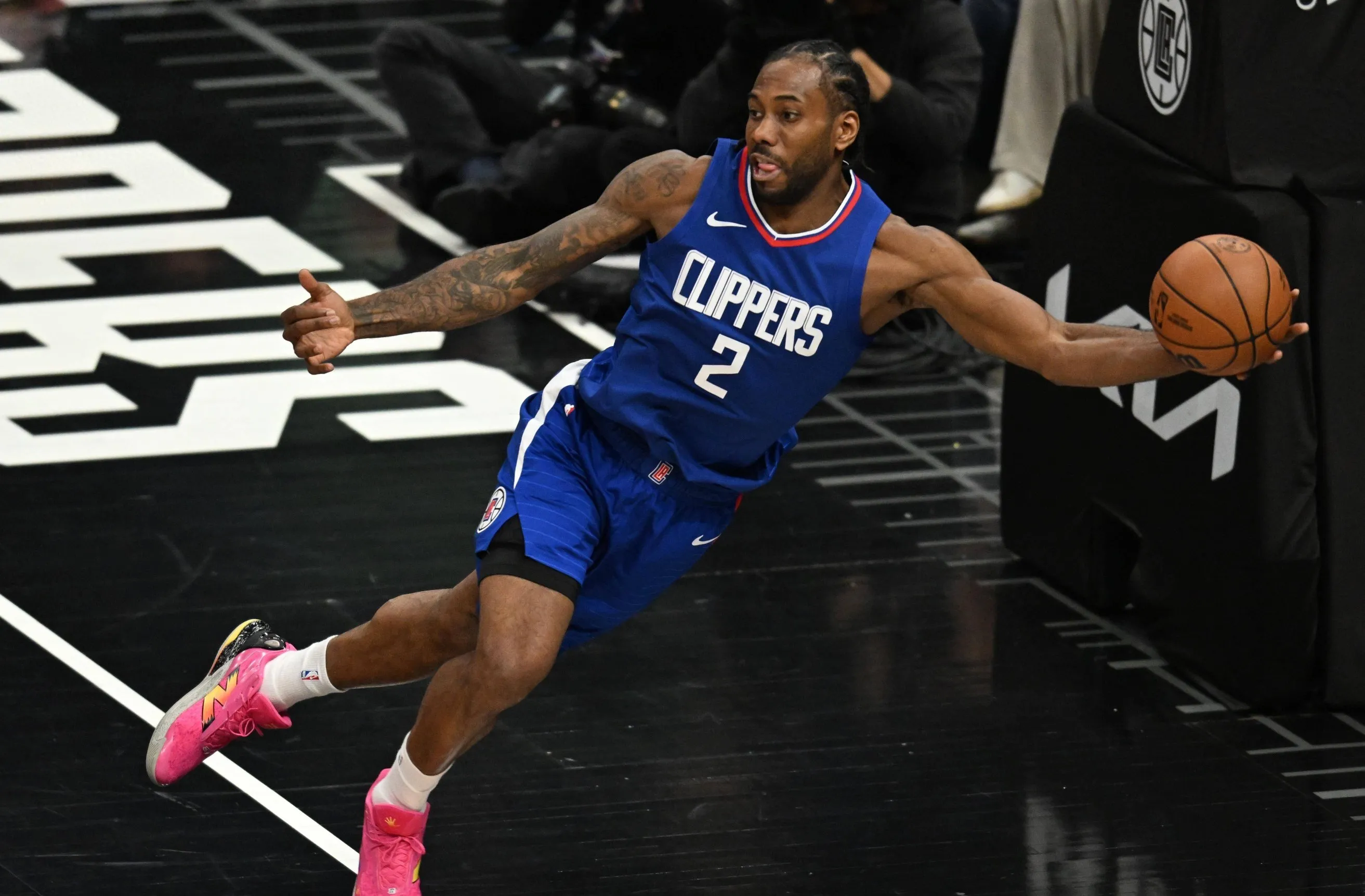 猛龙队球员因家庭原因缺席比赛,备受关注 猛龙队球员因家庭原因缺席比赛,备受关注