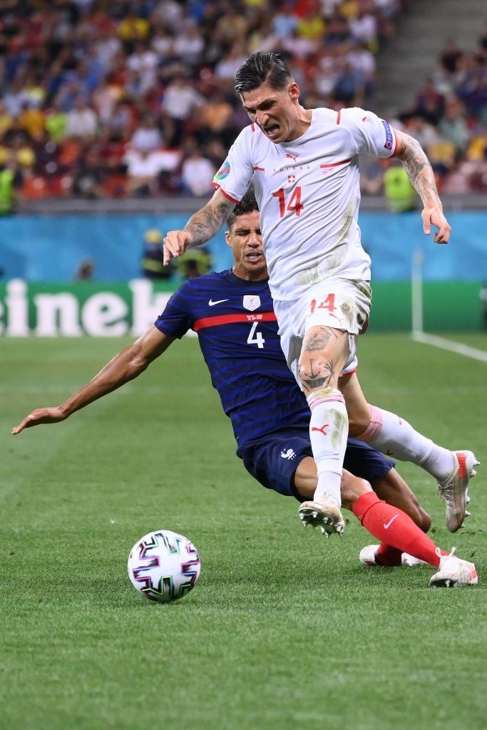 比利时队进攻犀利，虎视眈眈欲夺领先地位