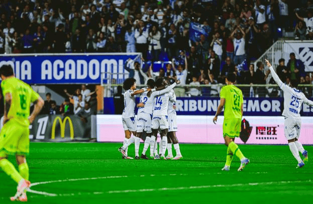 南特对战尼斯,球场上的激烈对决即将展开 南特对战尼斯,球场上的激烈对决即将展开