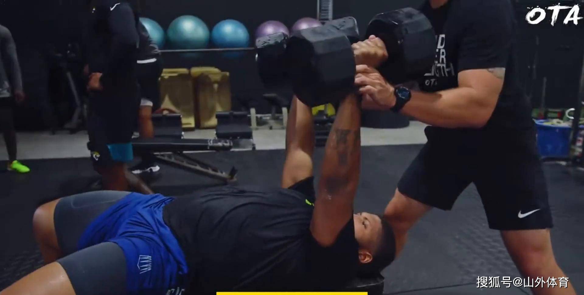 比赛严格规范,球员训练态度端正 比赛严格规范,球员训练态度端正