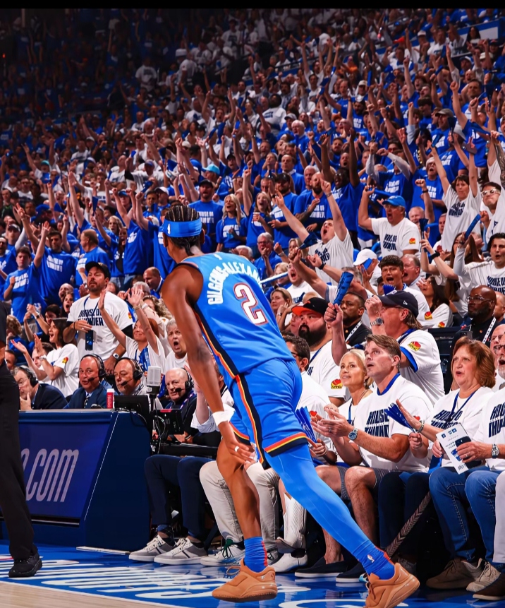 篮球选手刷新世界纪录,震撼全场的简单介绍 篮球选手刷新世界纪录,震撼全场的简单介绍